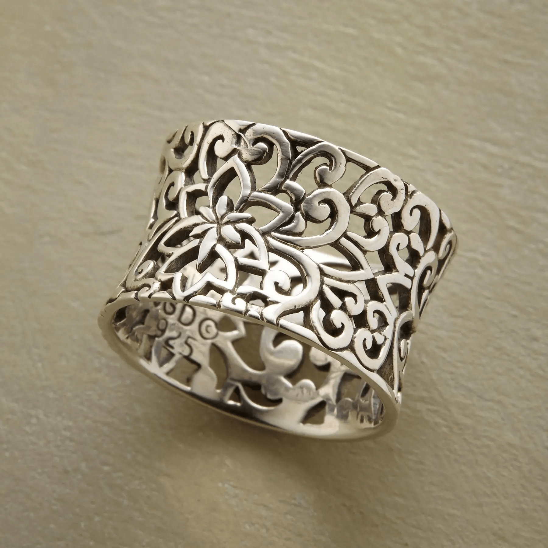 Bonnie – Vintage Silver Hollow Ring - nadiazagreb