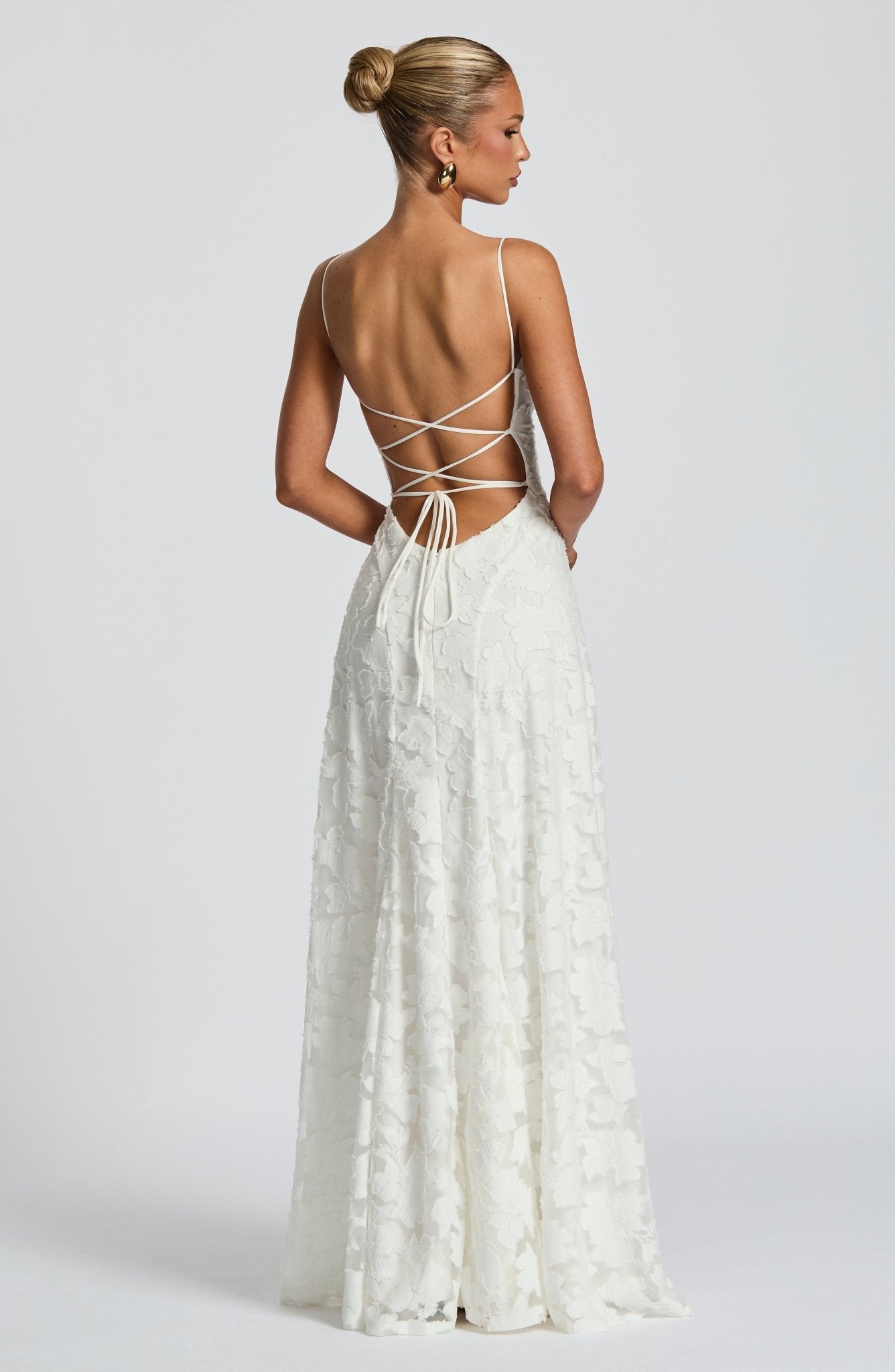Clara Léon | Elegant Maxi Dress - nadiazagreb