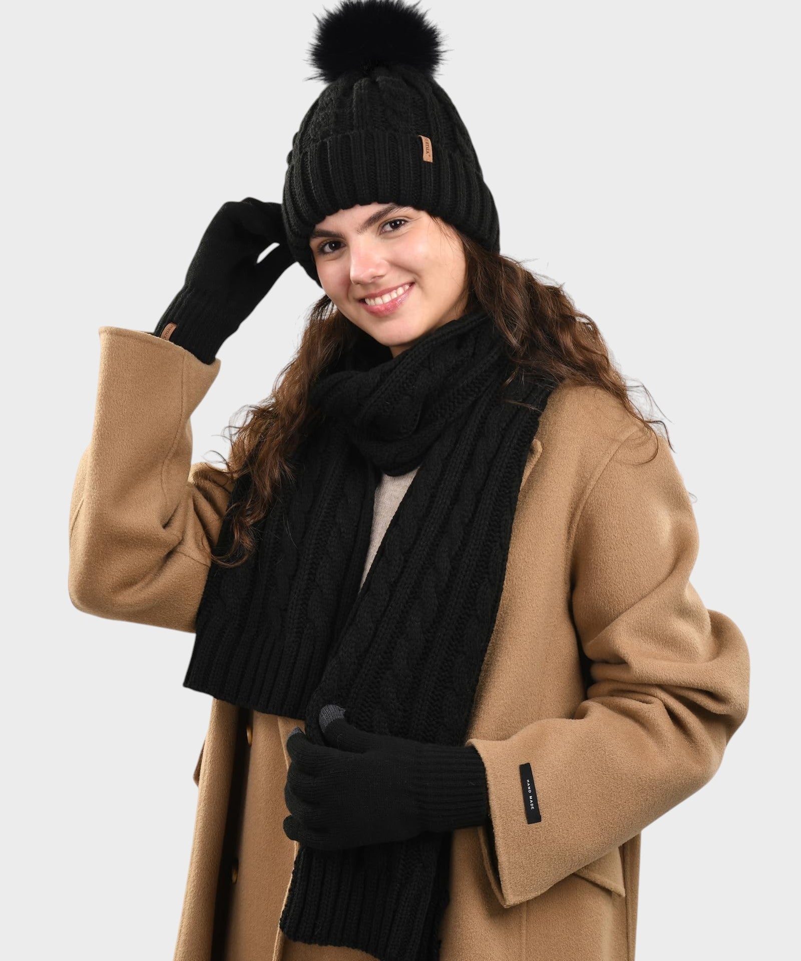 Elegantni zimski set: kapa, šal i rukavice - nadiazagreb