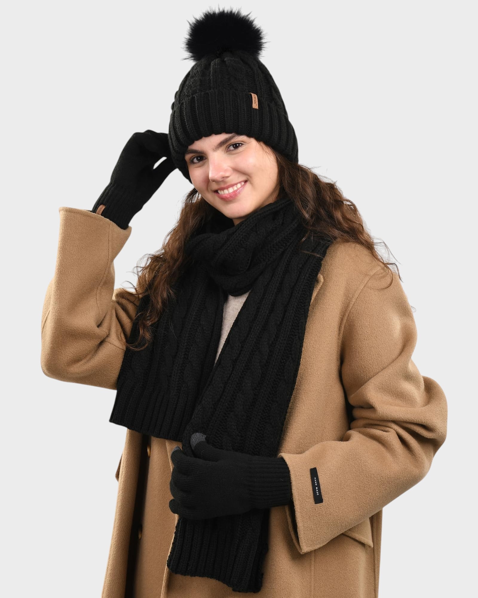 Elegantni zimski set: kapa, šal i rukavice - nadiazagreb
