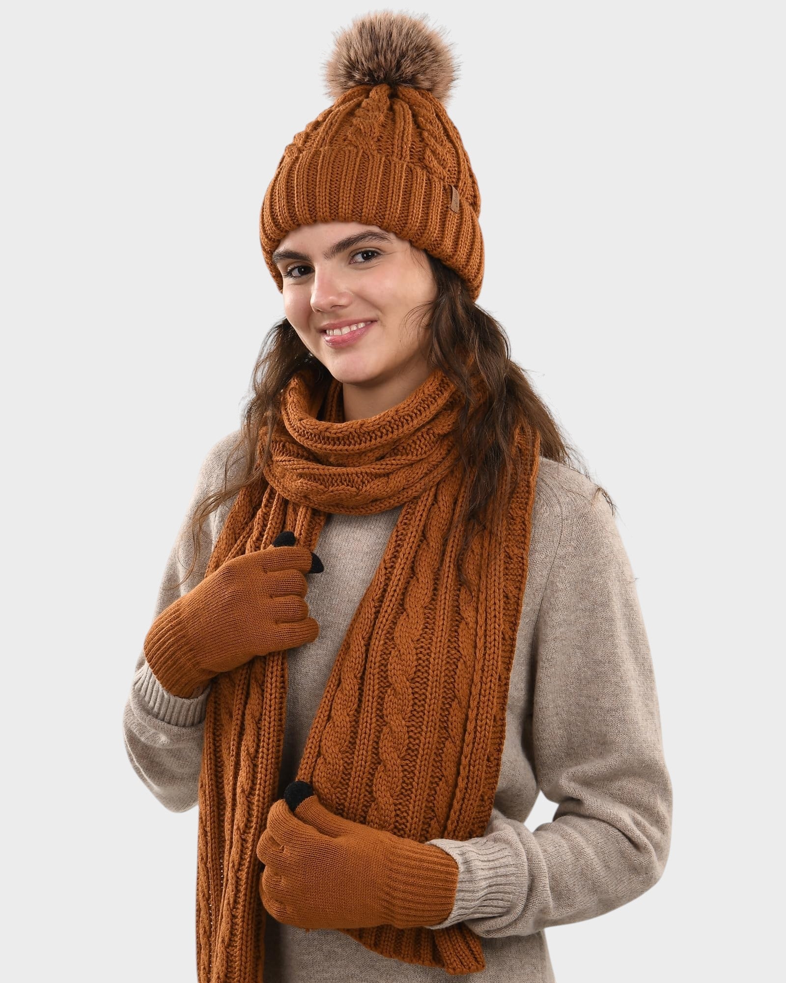 Elegantni zimski set: kapa, šal i rukavice - nadiazagreb